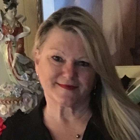 Meet your Posher, Tanya - Picture 1 of 1